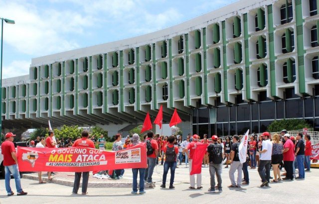 Professores da Uefs conquistam o restabelecimento do adicional de insalubridade