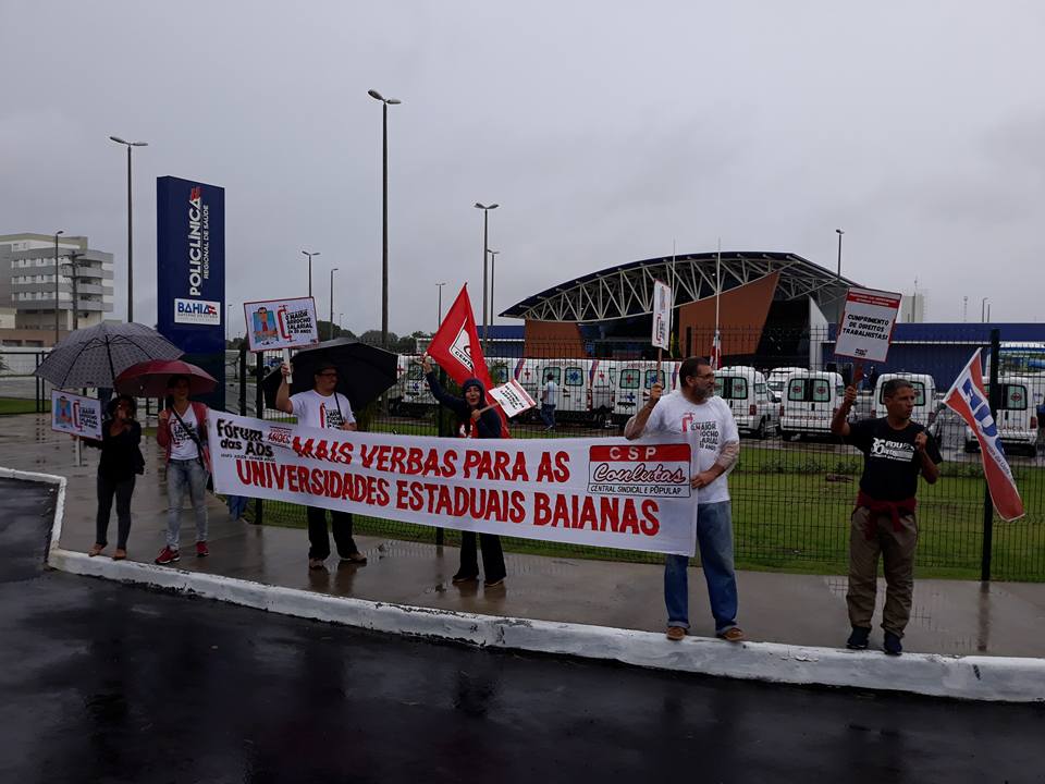 Professores da Uefs são impedidos de adentrar em evento com a presença do governador