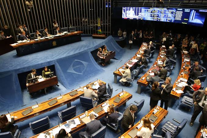 Senado aprova PEC paralela da Previdência e texto segue para Câmara