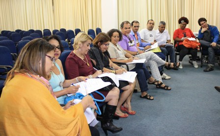 Docentes recebem 3% de reajuste no salário base em dezembro