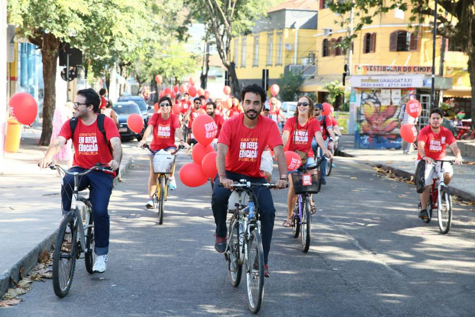 Em todo o país, docentes cobram dos reitores transparência nas contas das IFE