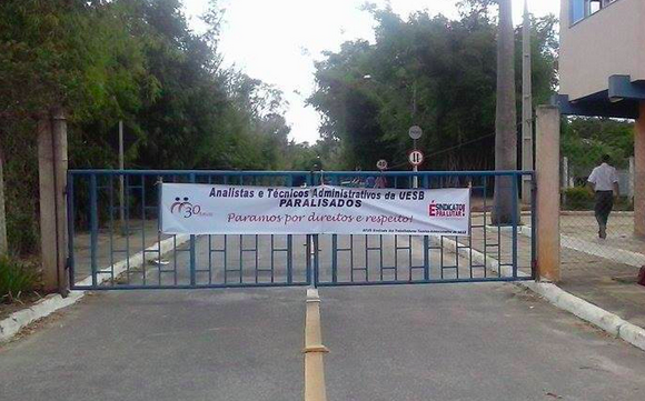 Uesb em luta: categorias paralisam atividades