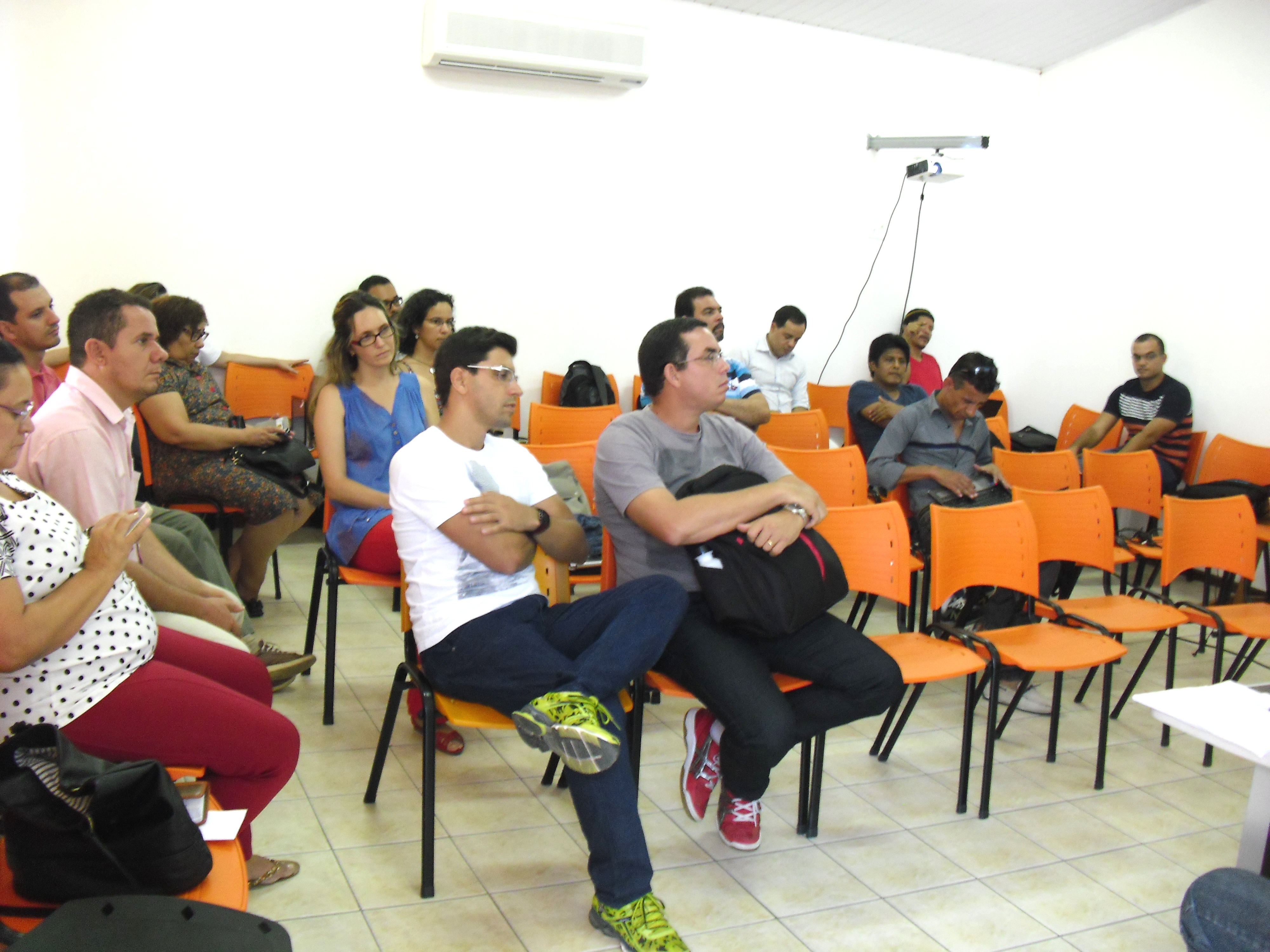 Professores atualizam pauta interna e definem a centralidade da luta