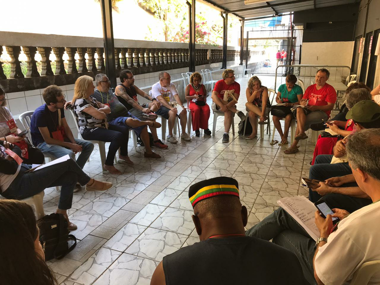 Entidades aprovam construção de Fórum Nacional de Servidores contra ataques de Bolsonaro