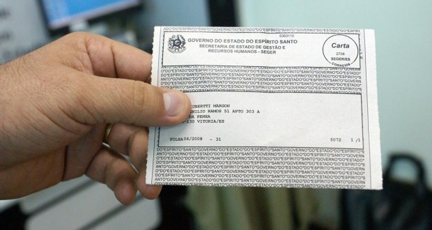 #RuiCorta adicional por tempo de serviço: Docentes devem conferir contracheques