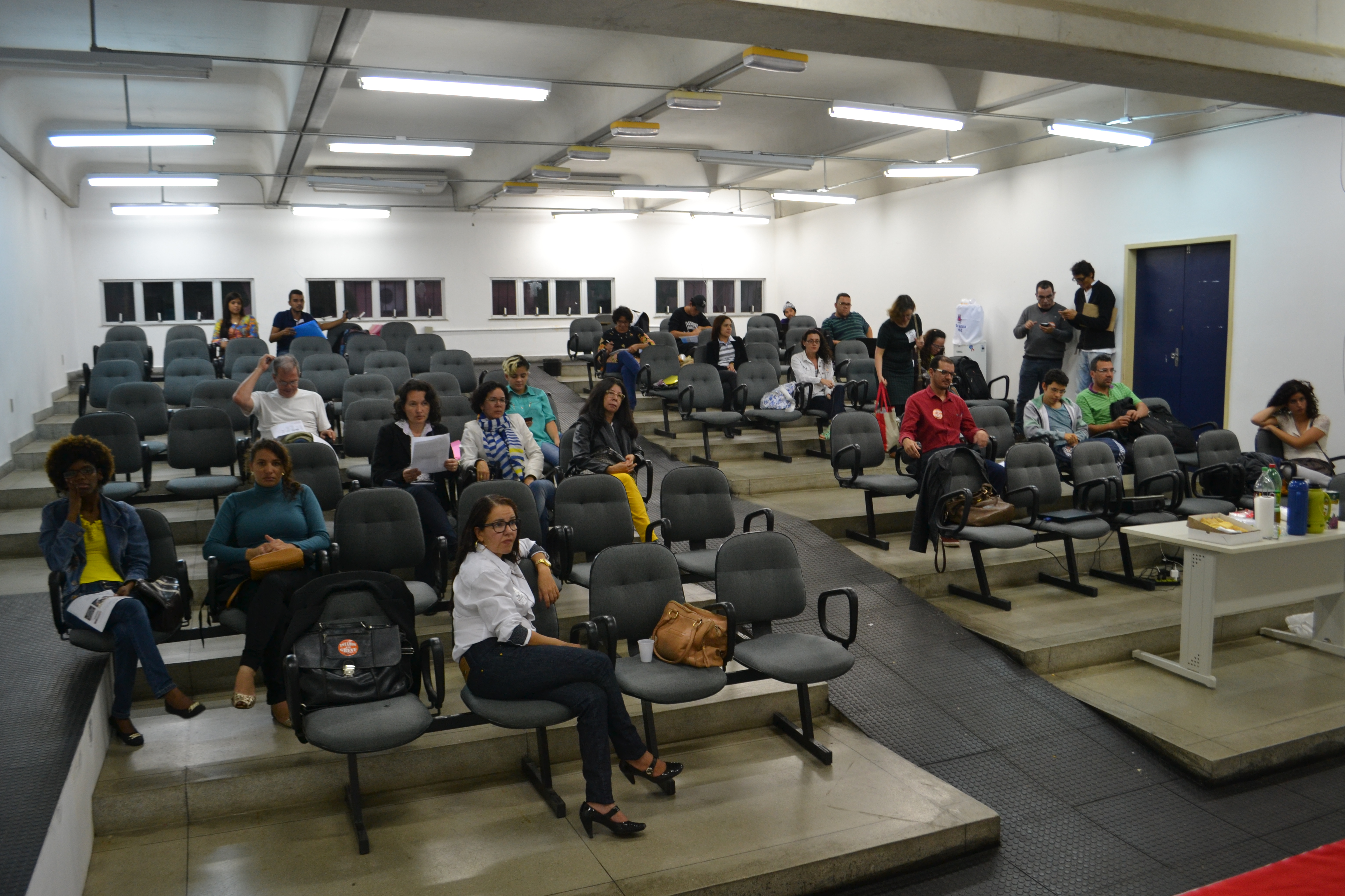 Reunião ampliada do Comando de Greve aponta para intensificação da luta