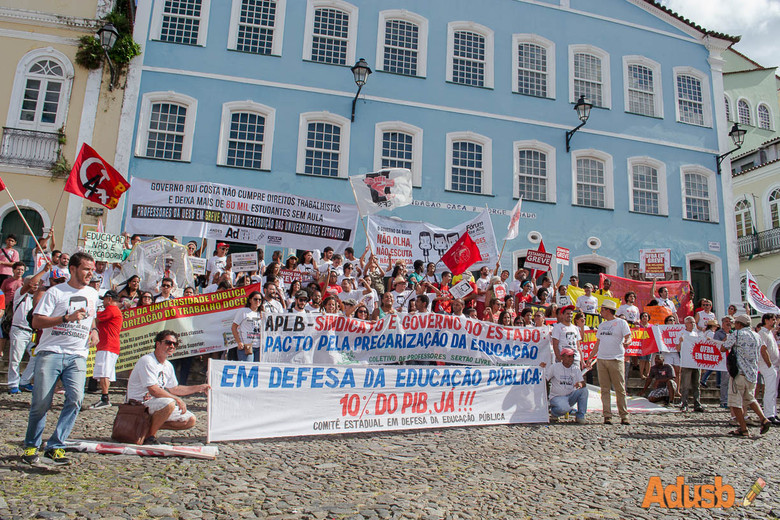 Adusb convoca comunidade acadêmica para o cortejo 2 de julho