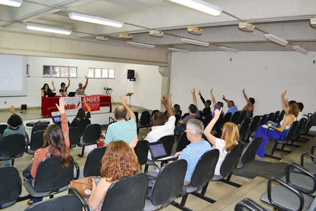 Assembleia aprova agenda de mobilizações e paralisações em defesa do Reajuste linear e contra o PLP 257/16