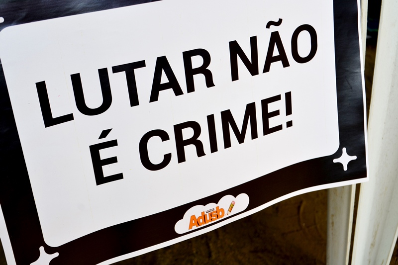 Juiz autoriza desocupação da UESB e Adusb convoca vigília de apoio aos estudantes