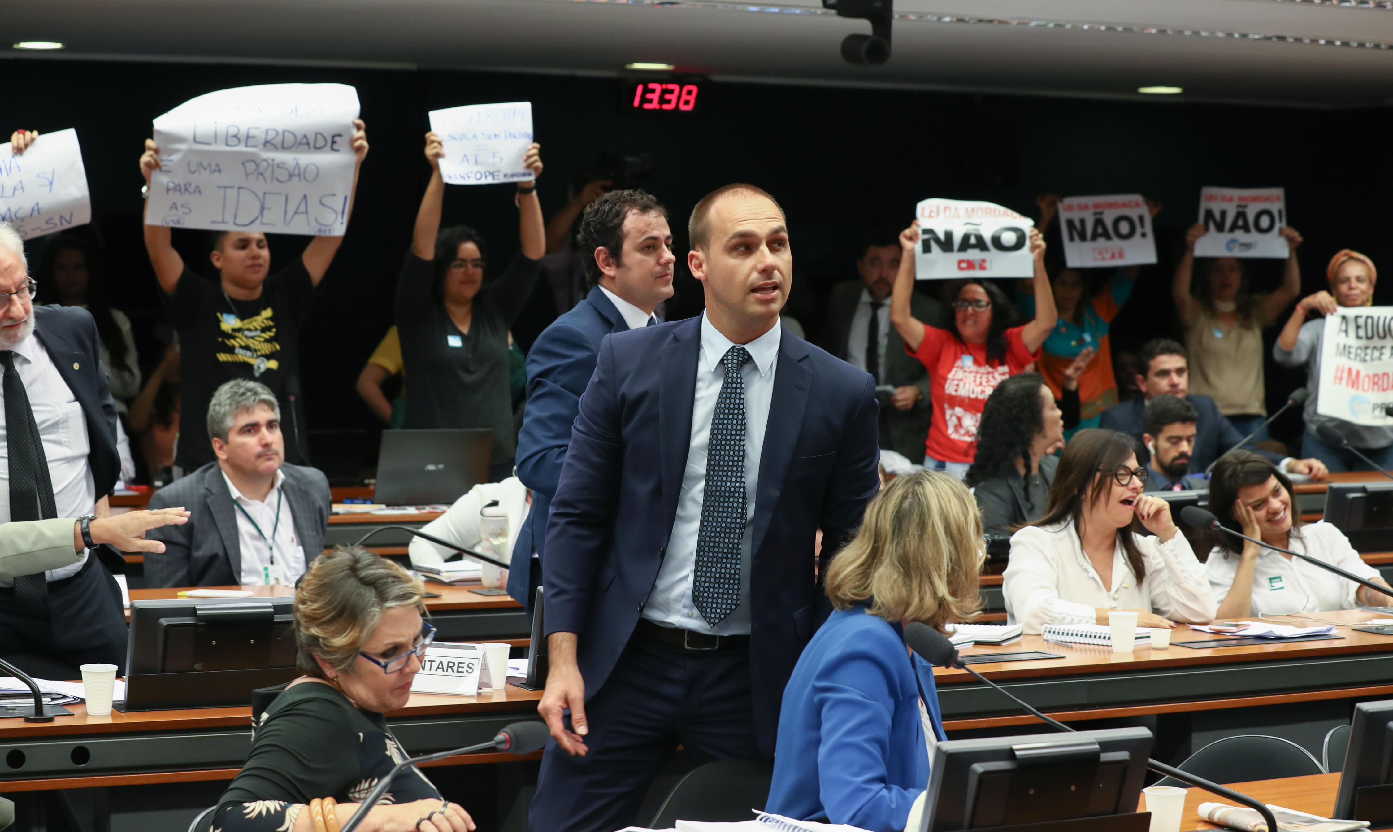 Vitória: Votação do Projeto Escola Sem Partido não acontece e proposta é arquivada