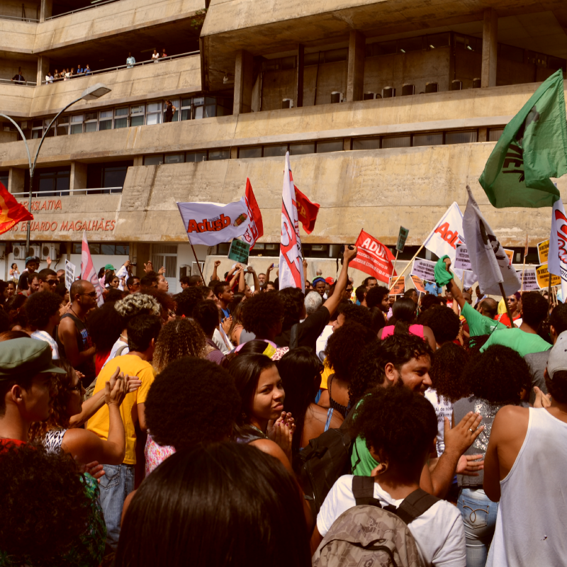 Professores da Uesb paralisam atividades na quarta-feira (27)