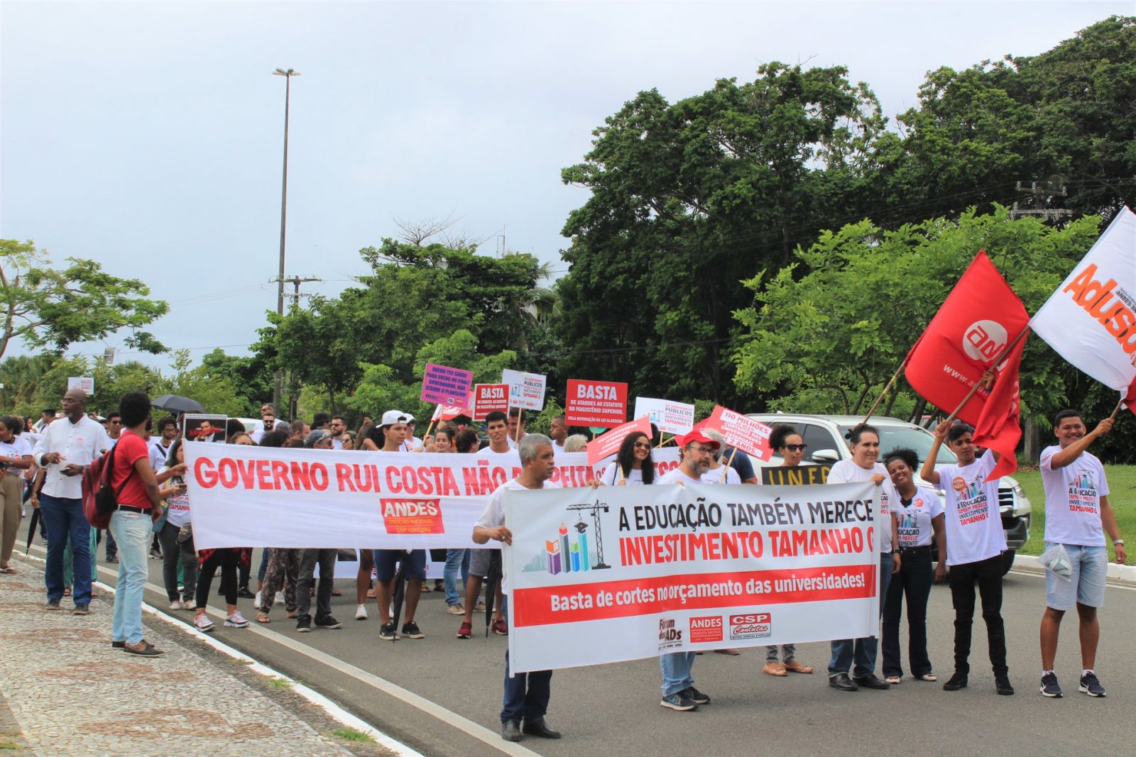 ANDES-SN lança campanha de solidariedade aos docentes das Estaduais da Bahia