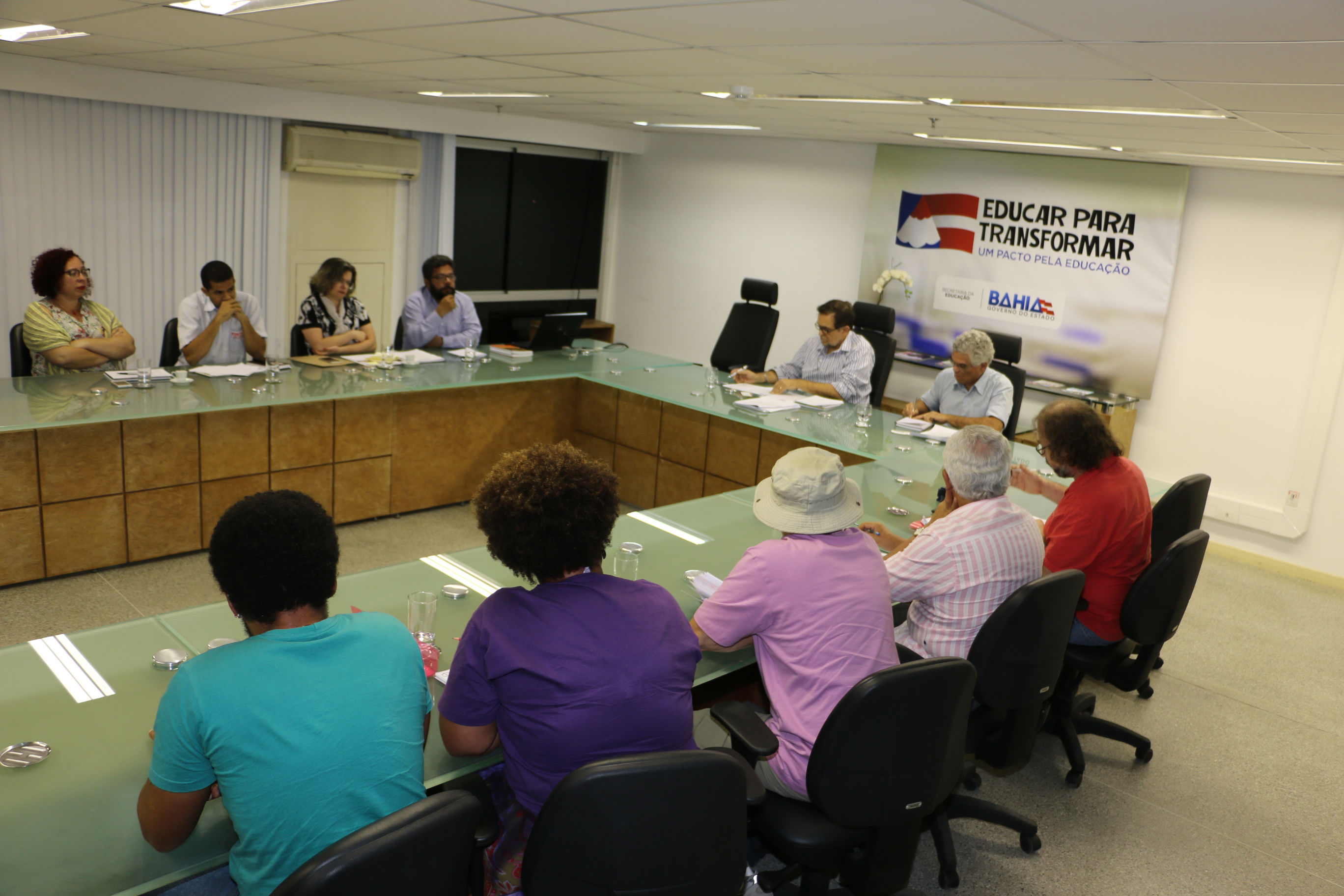 Secretário de Educação não apresenta proposta para o Movimento Docente
