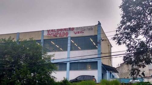 Estudantes ocupam escolas estaduais de SP contra fechamento