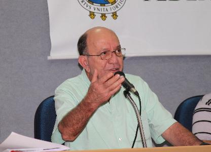 Professor Márcio Antônio de Oliveira, presente!