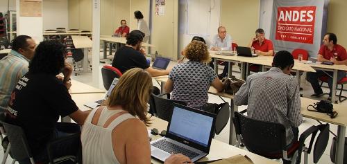 Servidores federais realizarão seminário para definir campanha unificada 2015