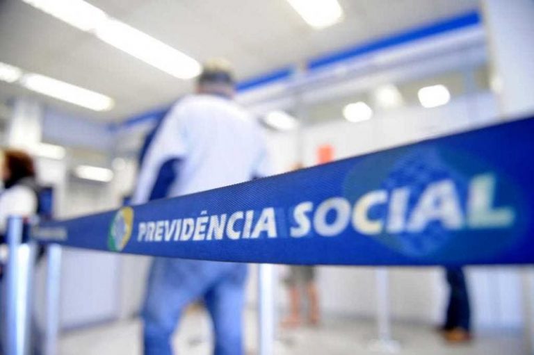 Mais um absurdo: governo quer cobrar trabalhador que processar o INSS