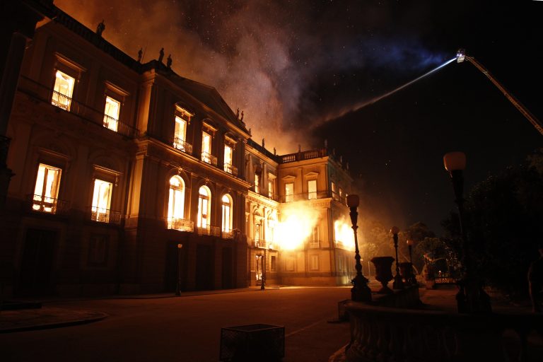 Incêndio no Museu Nacional, no RJ, não foi fatalidade. Era tragédia anunciada com descaso dos governos