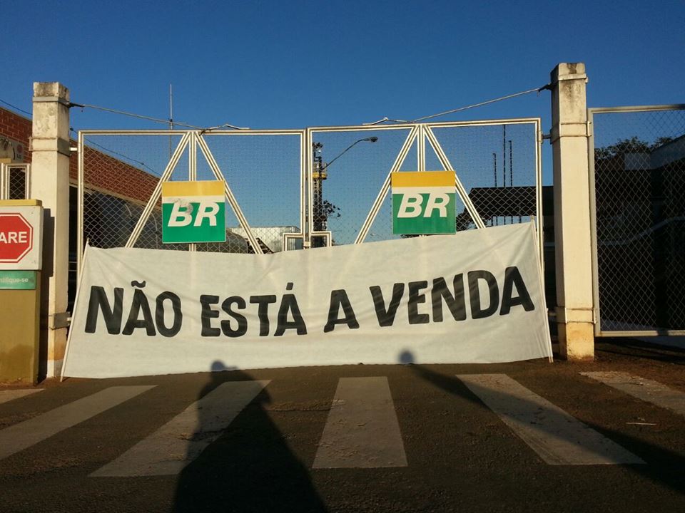 Após decisão do STF, Petrobrás suspende venda de refinarias. É hora de ir à luta para barrar privatizações