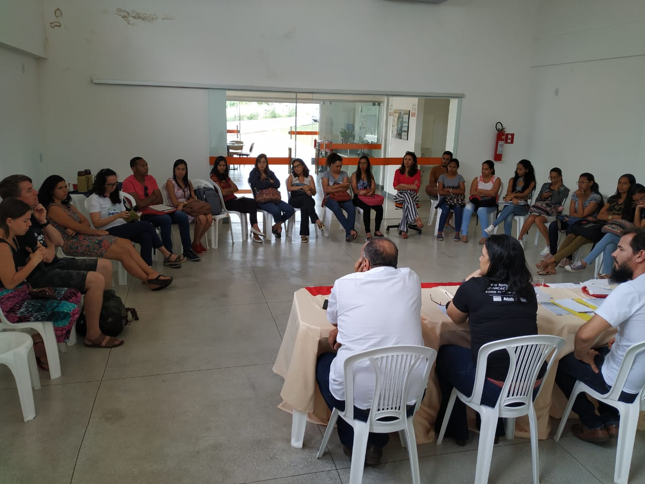 Docentes discutem as lutas de ontem e hoje em defesa da dedicação exclusiva