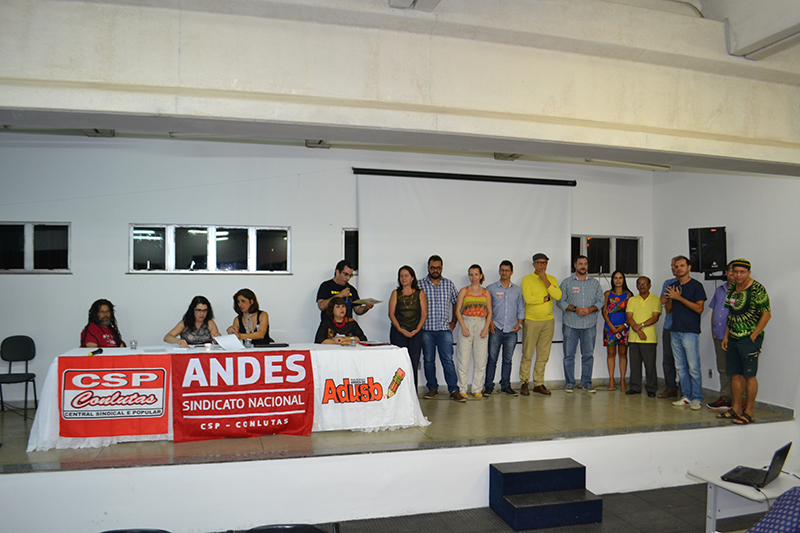 Eleições Adusb: Nova diretoria toma posse
