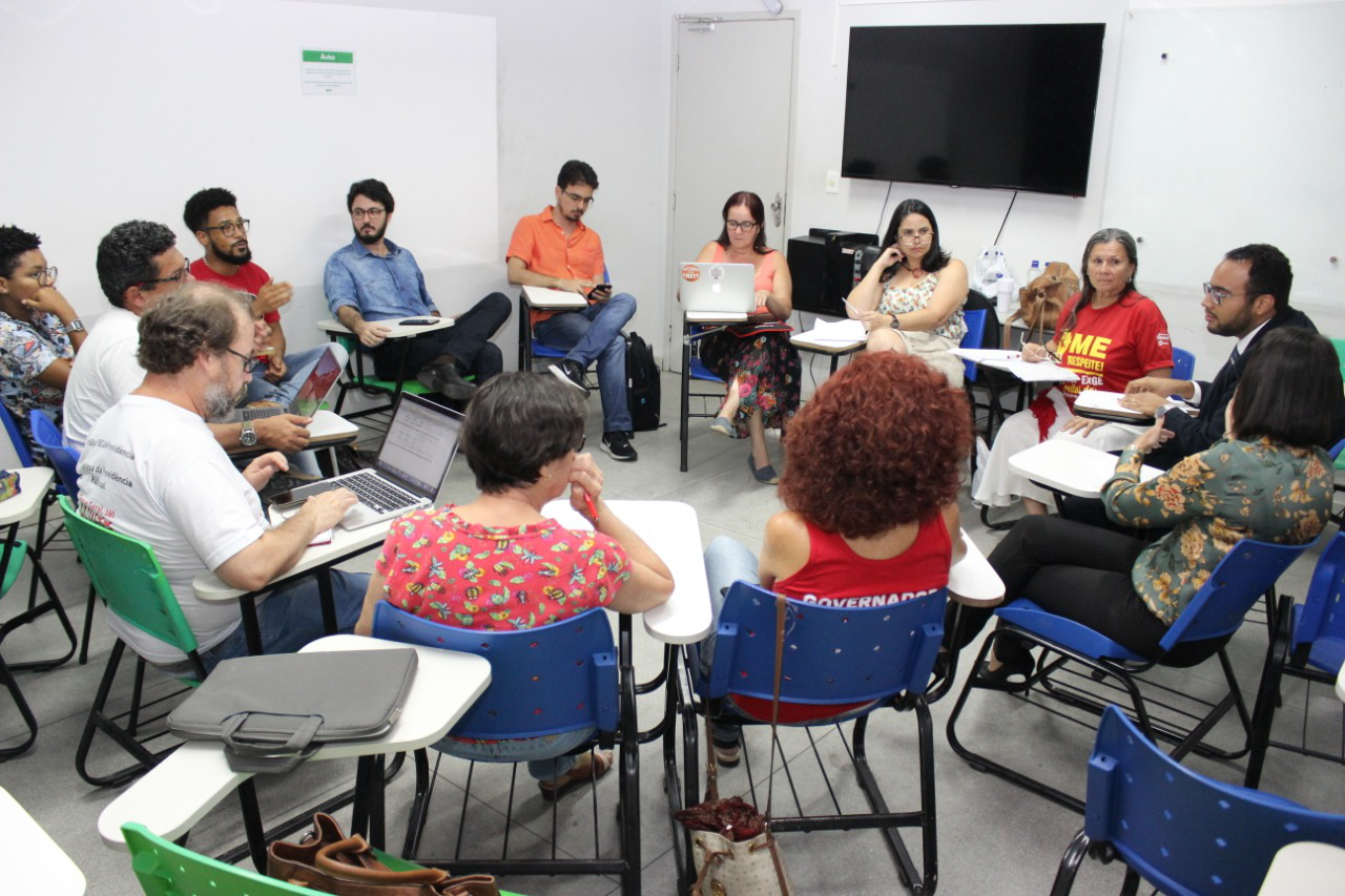 Fórum das ADs reúne-se com OAB para discutir contingenciamentos orçamentários e autonomia universitária